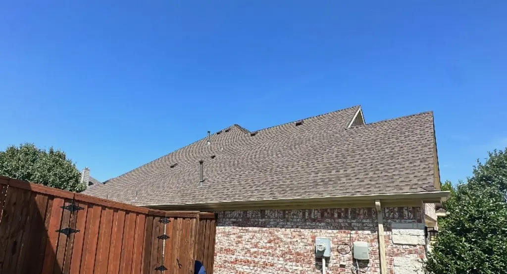 Completed roof replacement project in Maplewood